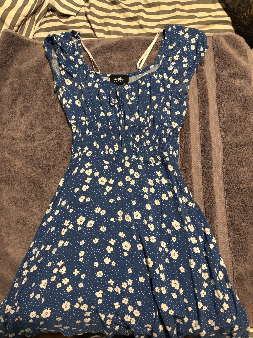 Womens size XS Blue Floral Summer Dress